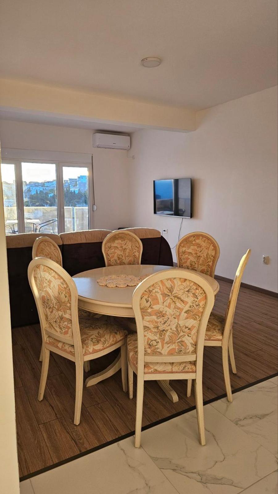 Apartments Radoman Улцинь Екстер'єр фото